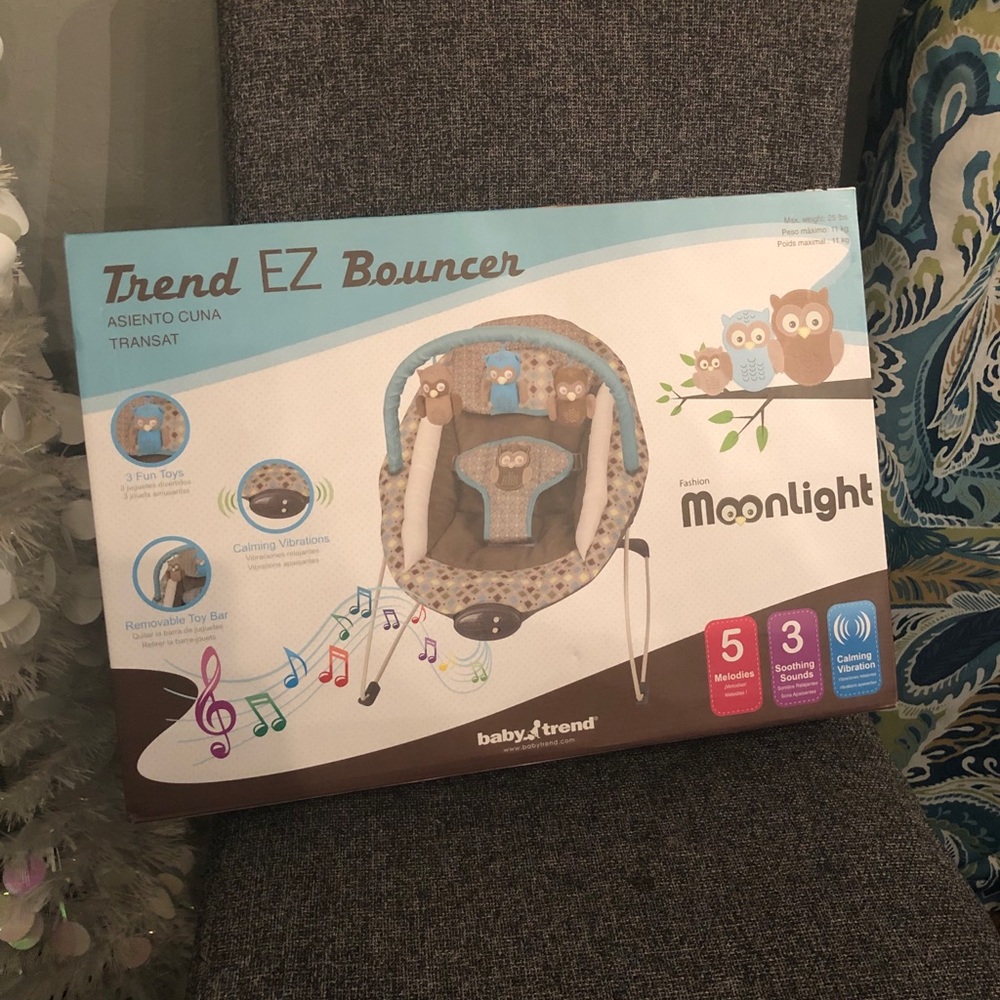 Moonlight TrendEZ baby bouncer. Used only once.